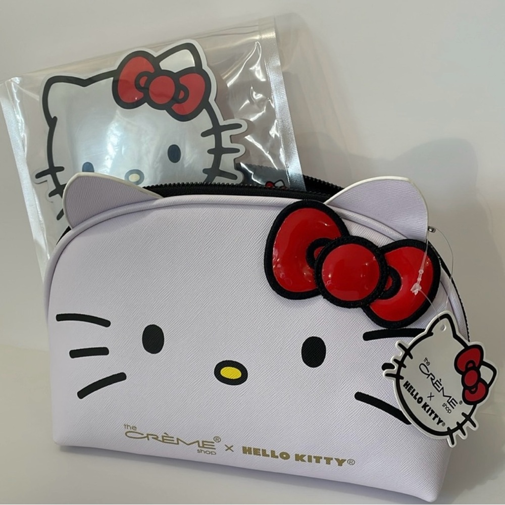 The Crème x Hello Kitty Cosmetic Bag - White and Red with 2 sheet masks! NWT!